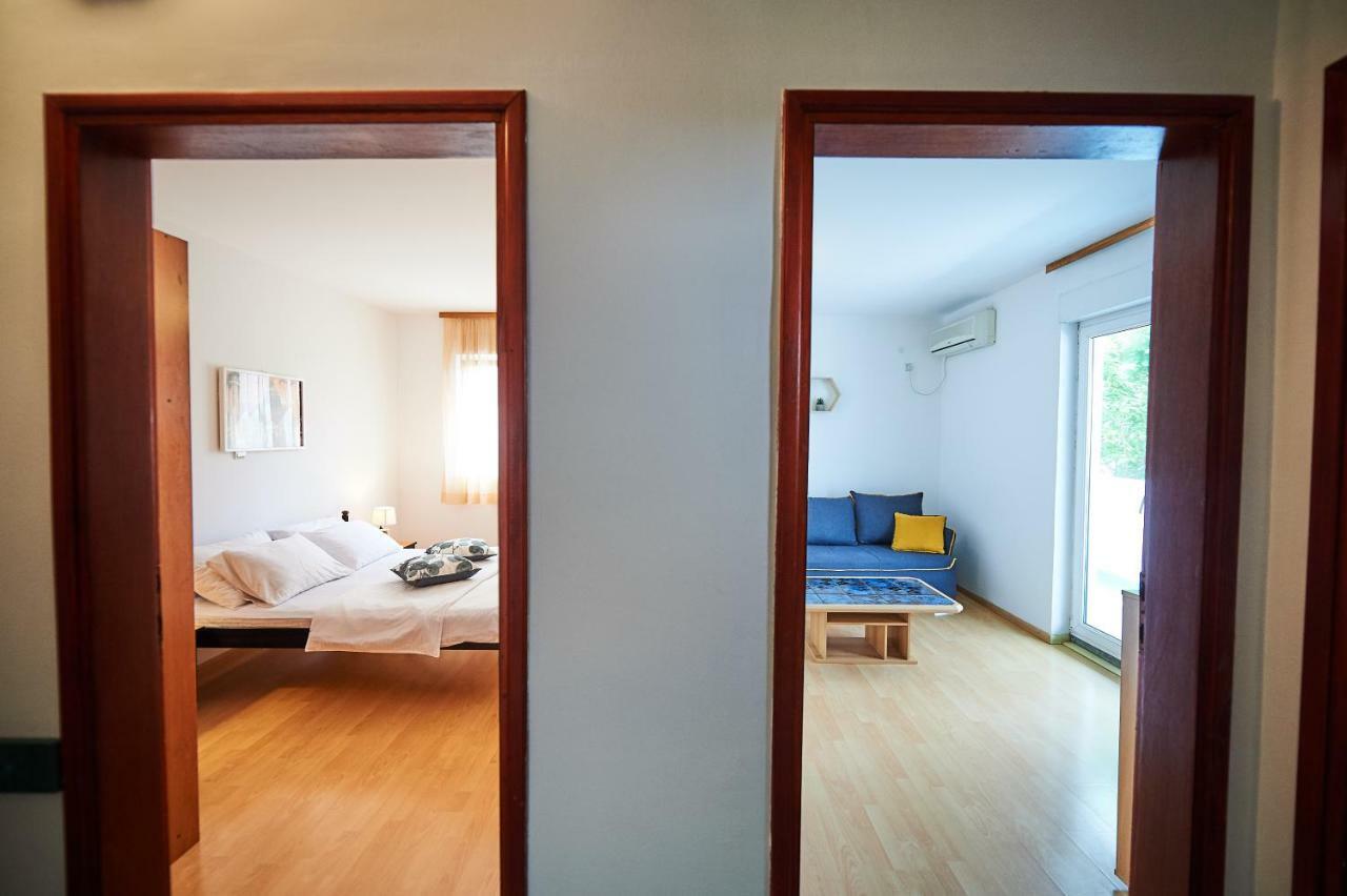 Family Apartments Mont Budua Esterno foto