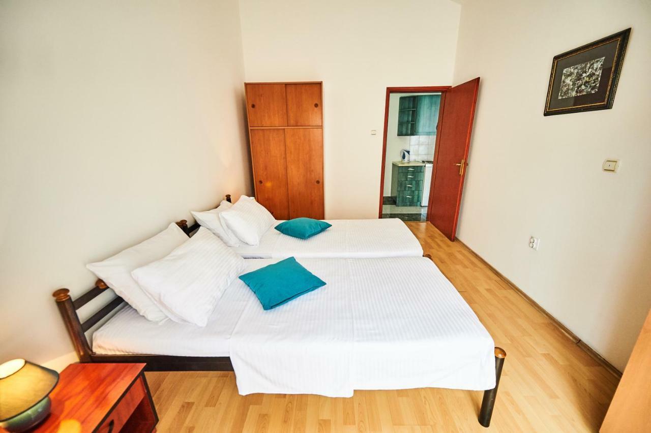 Family Apartments Mont Budua Esterno foto